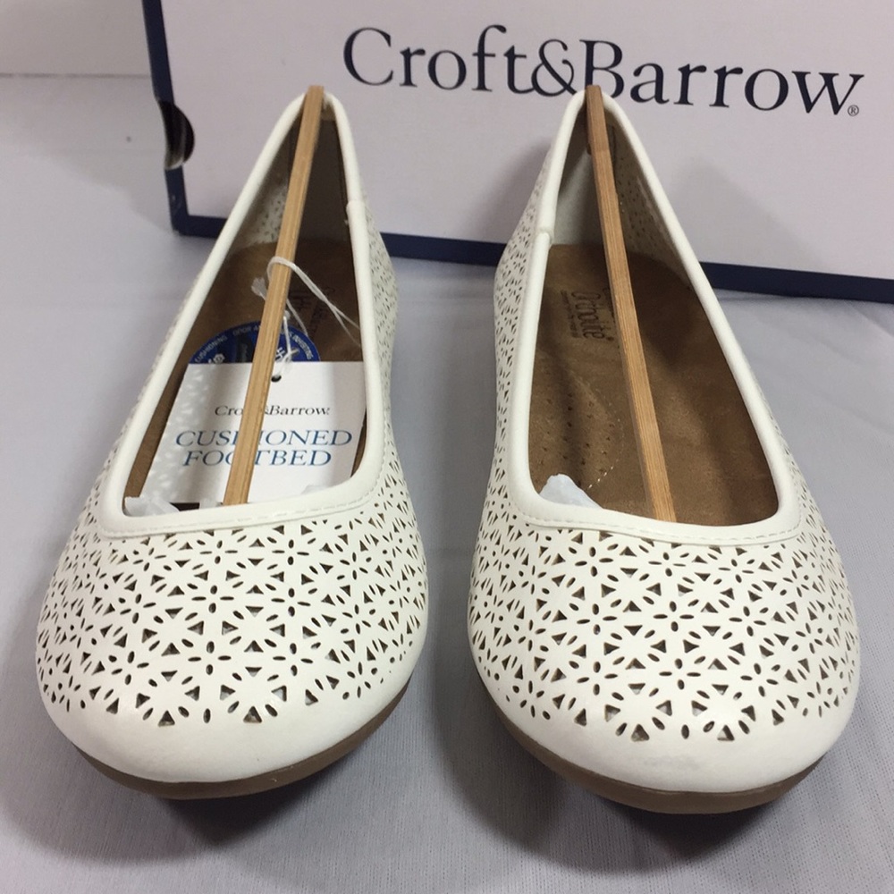 Croft & Barrow Ortholite white slip on shoes 61/2